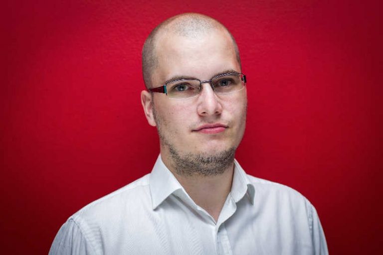 Adam Valček titulka
