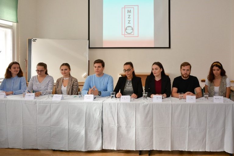 Mladí za zmenu titulka