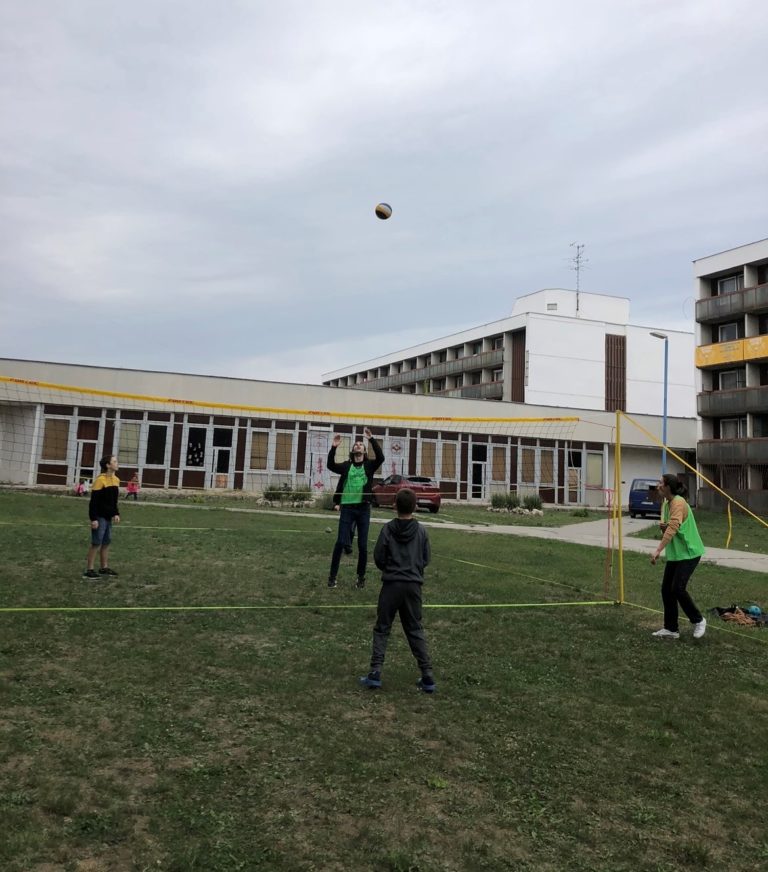 Bežný deň dobrovoľníkov v ubytovni v Gabčíkove
