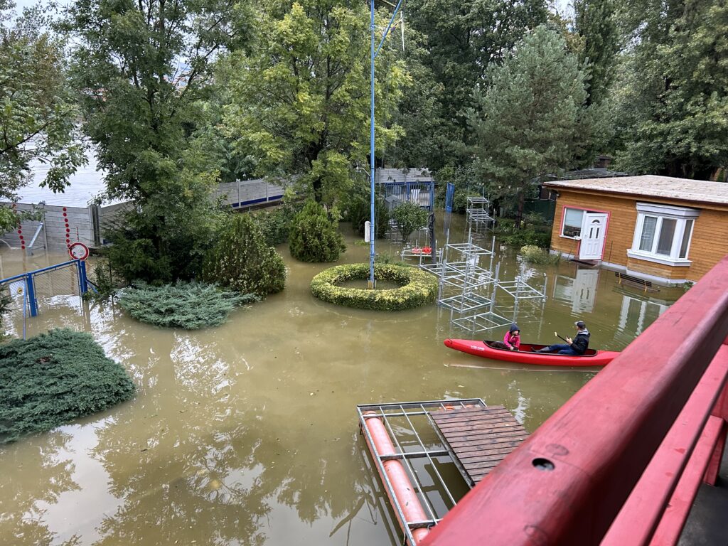 Bratislavské lodenice bojujú často aj s povodňami. Foto: autorka 